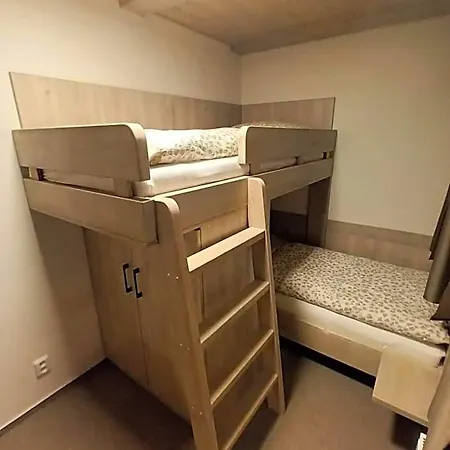 Vesna Szálloda 3*